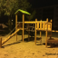 Triangle Modern Nature wooden playhouse with slide bằng gỗ tự nhiên, có cầu trượt và cầu dây cho khu