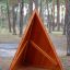 Tipi Nature wooden house bằng gỗ hình chóp tam giác cho khu vui chơi ngoài trời.