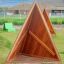 Tipi Nature wooden house bằng gỗ hình chóp tam giác cho khu vui chơi ngoài trời.