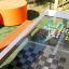 HPL Bench Chess and ludo game với bàn cờ và trò chơi ludo tích hợp trên bề mặt kính.
