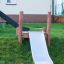 Cầu trượt Hill Slide h150 bằng kim loại và gỗ cho khu vui chơi trẻ em.