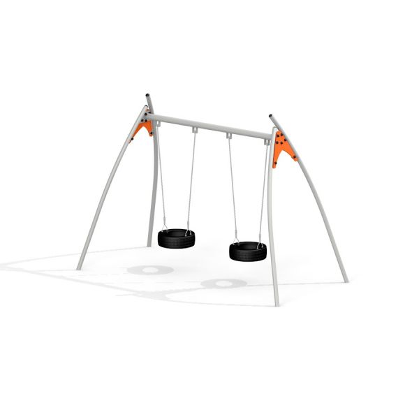 Double Swing với khung kim loại chắc chắn và hai ghế đu bằng lốp xe.