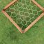 Khung lưới leo dây Honeycomb bằng gỗ cho khu vui chơi trẻ em.